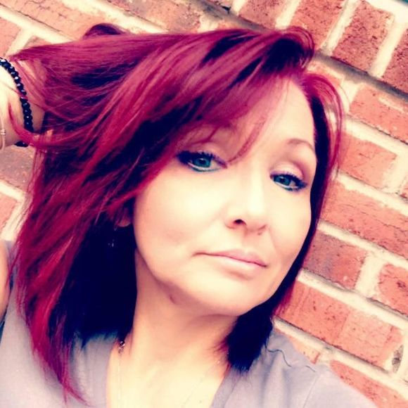 Meet your Posher, Deb - Picture 1 of 1